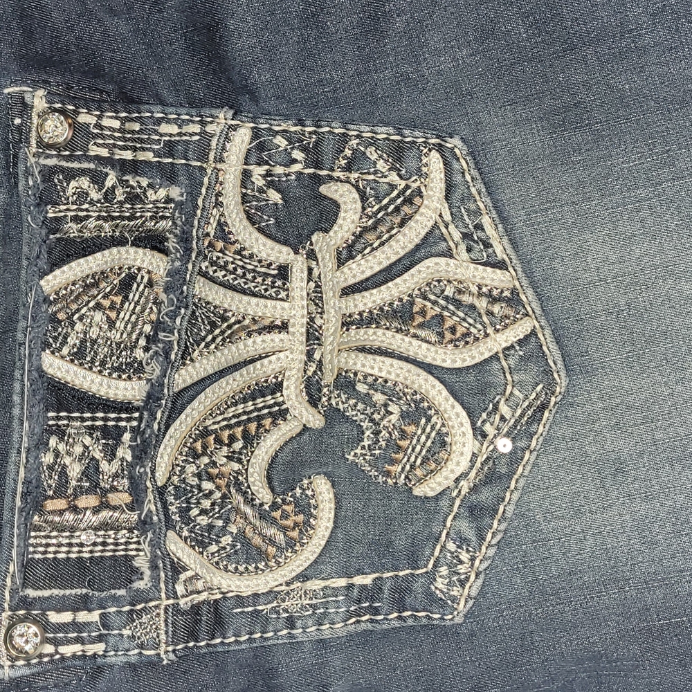 Stylish Blue Embroidered Women's Jeans